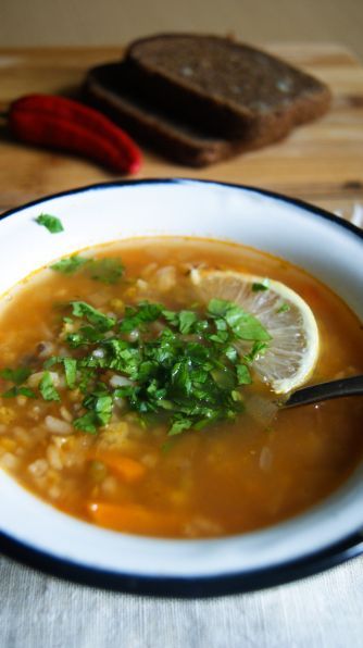Фото: Острый томатный суп с рисом и машем