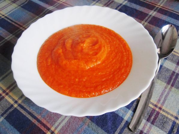 Фото: Красный крем-суп с болгарским перцем