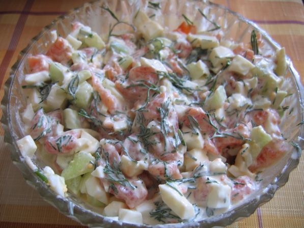 Рецепты салата с солёной красной рыбой, очень вкусно, по-домашнему