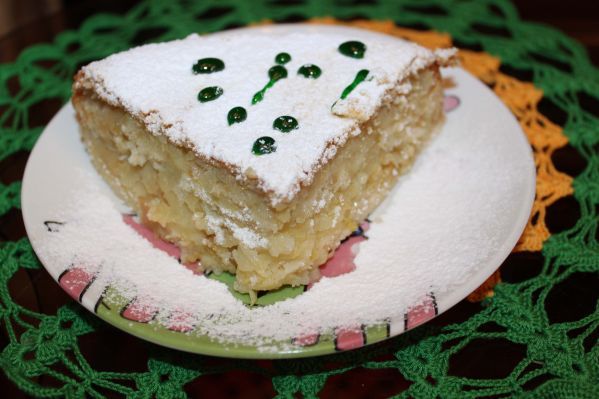 Фото: Насыпной пирог с яблоками в мультиварке