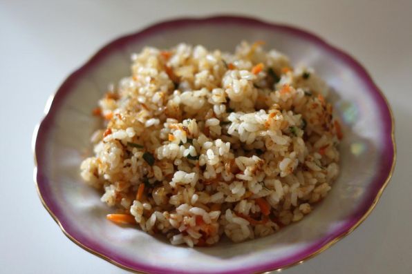 Фото: Жареный рис с овощами Indian style.
