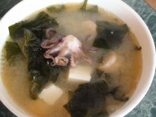 Фото: Суп с морепродуктами (на основе мисо-пасты)
