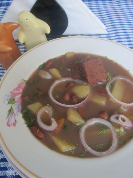 Фото: Фасолевый суп с телятиной